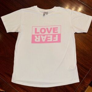 🤍🩷ASOS - Women’s Love/Fear Graphic Tee🩷🤍